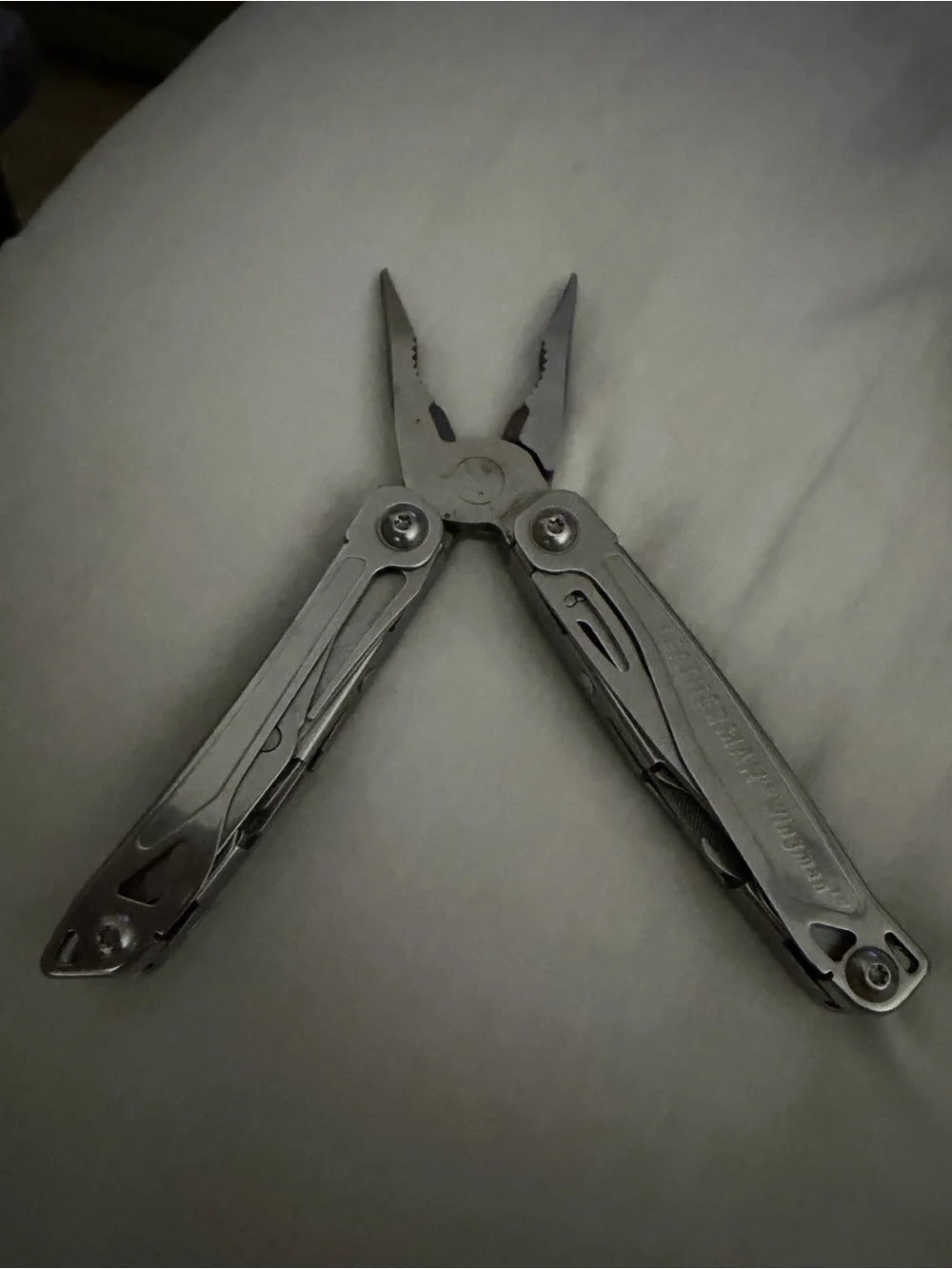 Leatherman Wingman MultitoolCompact Multi-Tool Silver Tools EDC Carry Belt Clip
